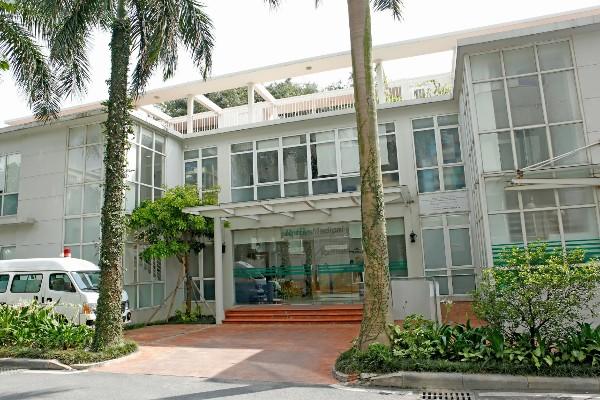 Fraser Suites is located right next to Raffles Medical International Hospital