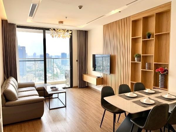 Apartment in the project Vinhomes Metropolis modern, minimalist style on the 26th floor